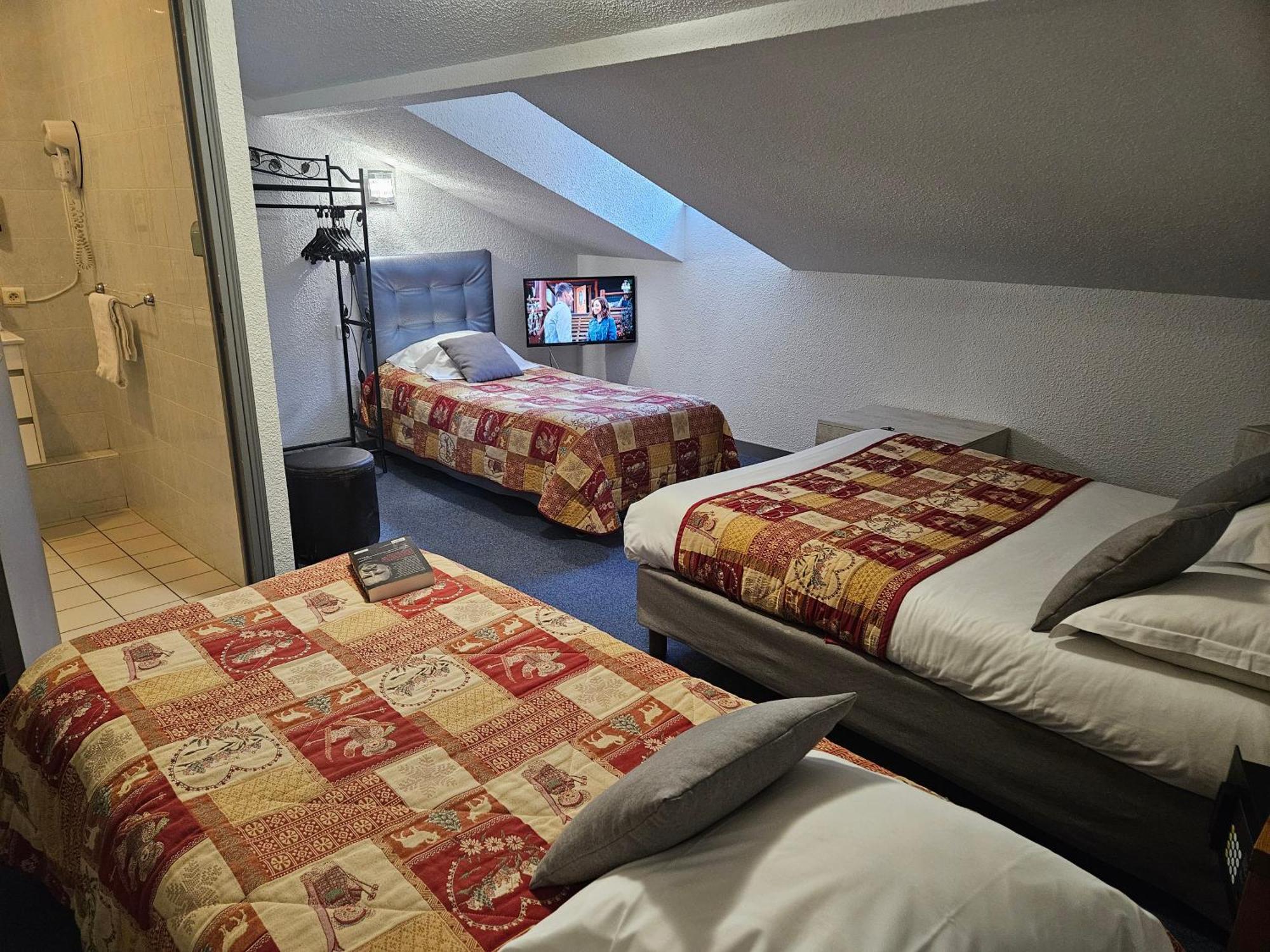 Hotel Le Val D'Amby Hieres-Sur-Amby Zewnętrze zdjęcie