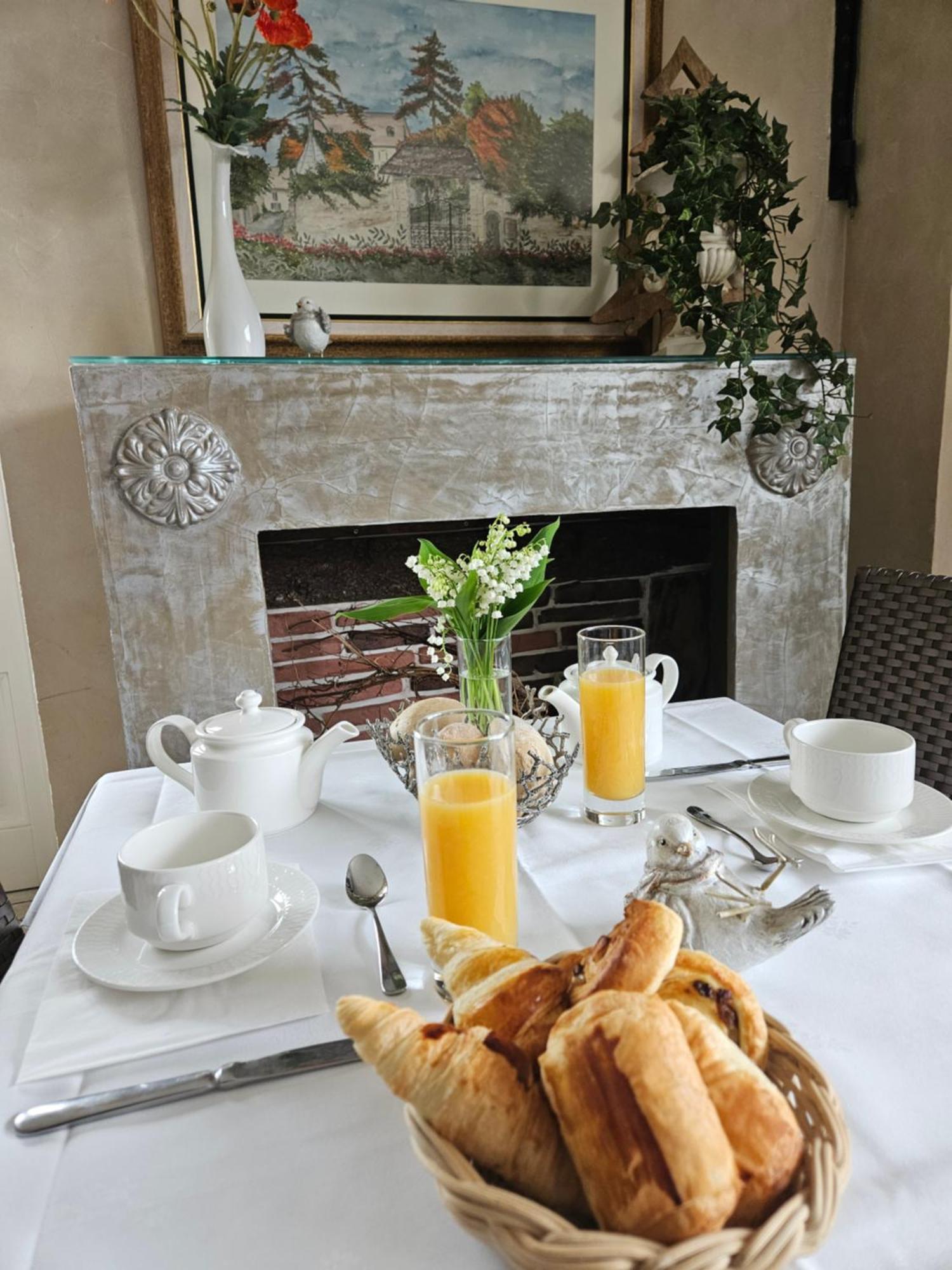 Hotel Le Val D'Amby Hieres-Sur-Amby Zewnętrze zdjęcie
