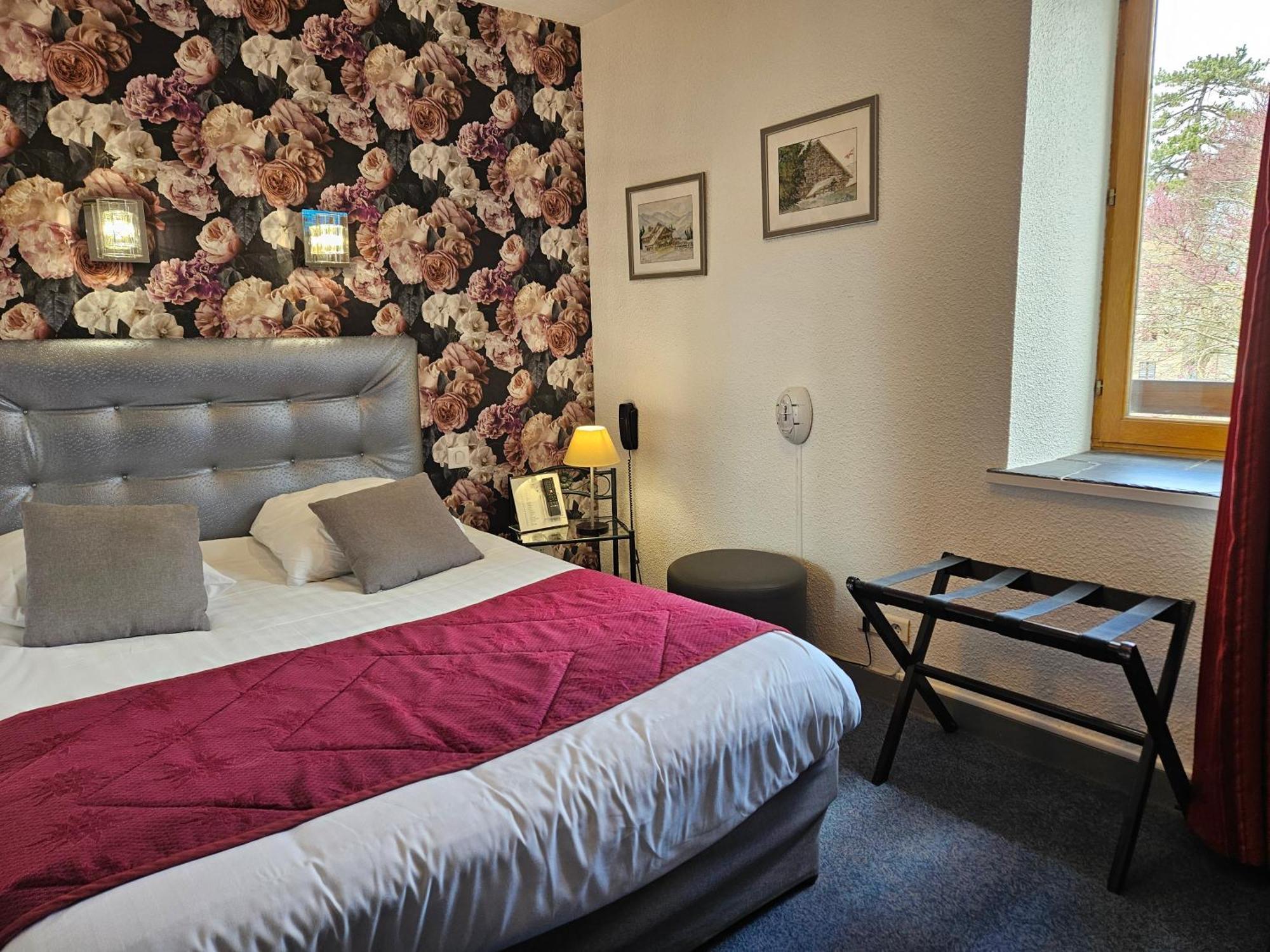 Hotel Le Val D'Amby Hieres-Sur-Amby Zewnętrze zdjęcie